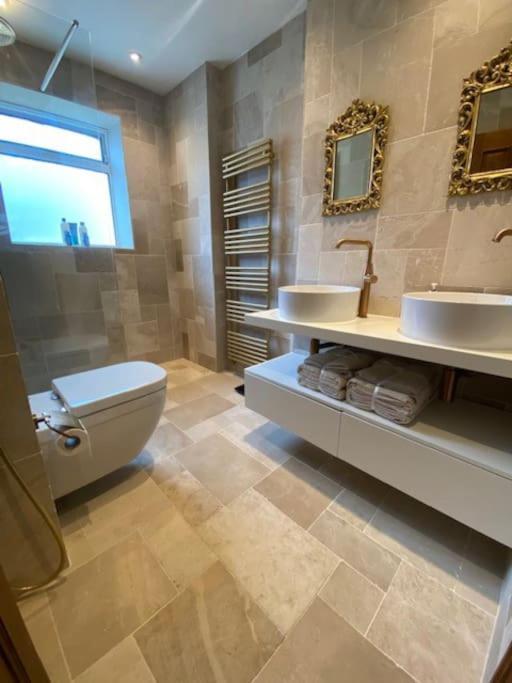 2 Double Bedroom Charming Chelsea Apartment London Exteriör bild