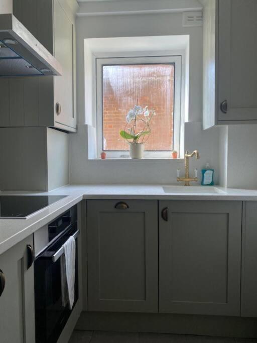 2 Double Bedroom Charming Chelsea Apartment London Exteriör bild
